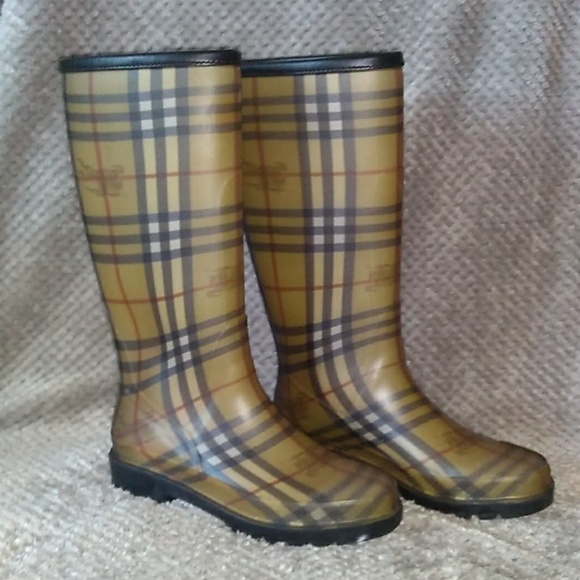TAKE-1/2 OFF Burberry **SEE OTHER LISTING** - Picture 1 of 1